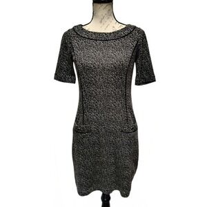 White House‎ Black Market Retro 60s Sheath Dress 2 Black White Boat Neck Pockets
